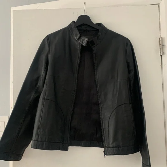 Leather jacket - Picture 10 of 12